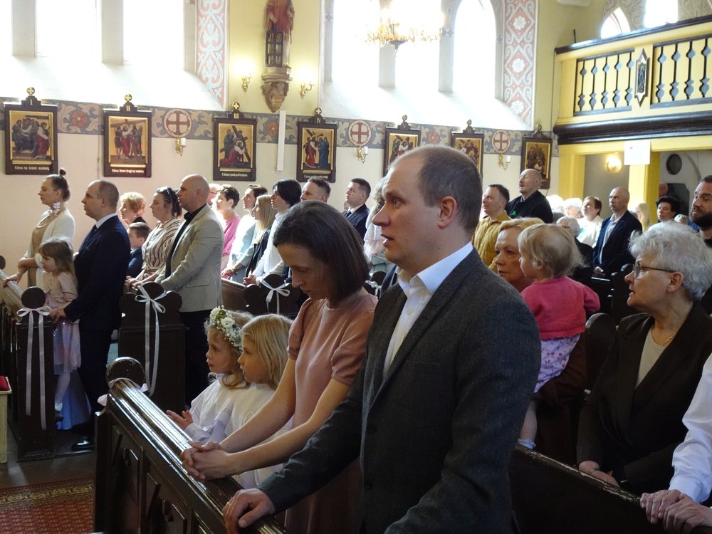 TRÓJKA DZIECI Z PARAFII MSZANO PRZYJĘŁA WCZESNĄ KOMUNIĘ ŚWIĘTĄ!